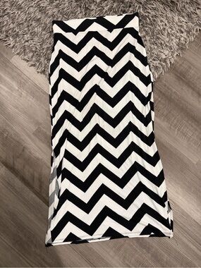 Black & White Chevron Maxi Skirt- Y2K
